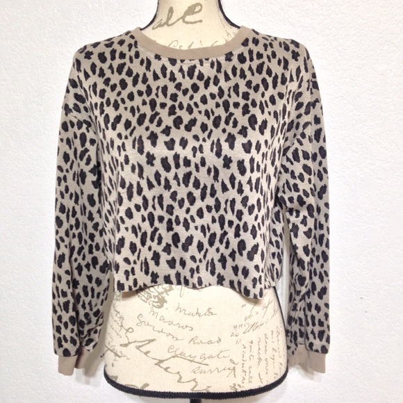 SHEIN CROPPED SWEATSHIRT W/ LEOPARD PRINT DETAIL M - Picture 3 of 8